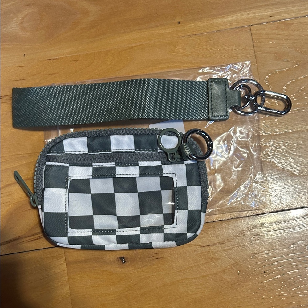 Emmafy Checkerboard Nylon Wristlet Wallet in Green and White